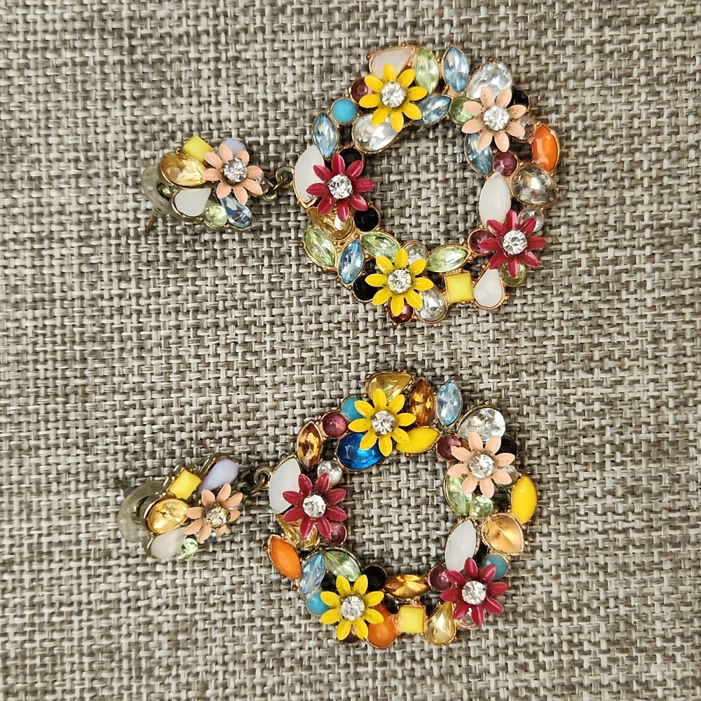 Beautiful Flower Wreath Earrings with post backing